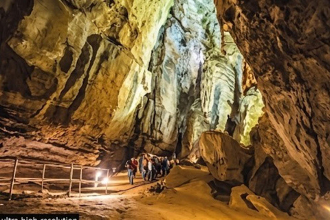From Johannesburg: Cradle of Humankind & Lesedi Village Tour