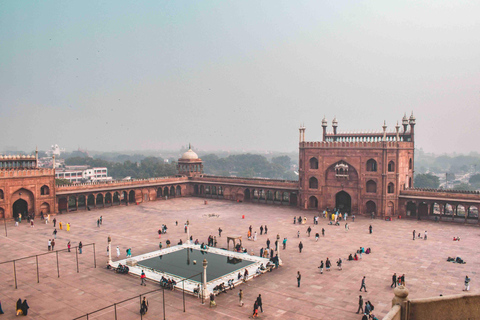 Old Delhi: 4 Hour Guided Walk with transfers & Entry Ticket
