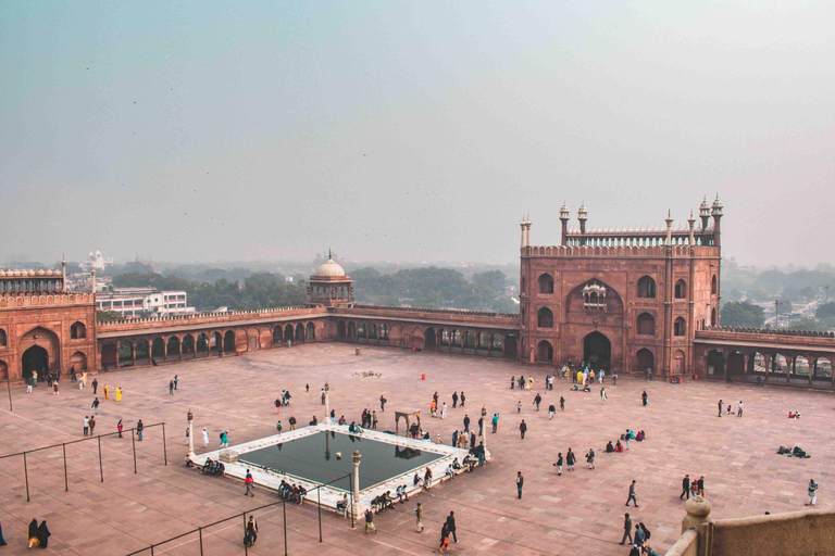 Old Delhi: 4 Hour Guided Walk with transfers & Entry Ticket