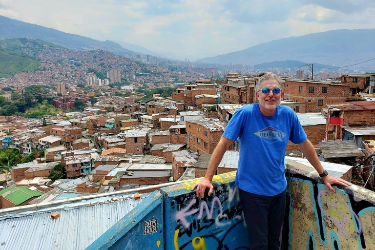 Medellín: Metro and Metro Cable Tour
