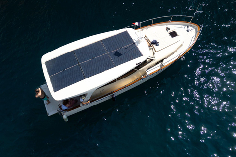 Marseille: Calanques Eco Boat Cruise with Lunch and Wine From Marseille: Calanques National Park Eco Boat Cruise