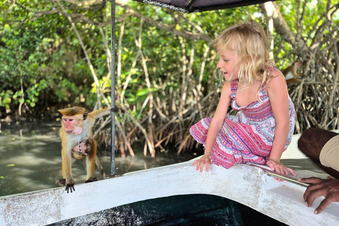 Koggala Lake Private Boat Tour with Dinesh