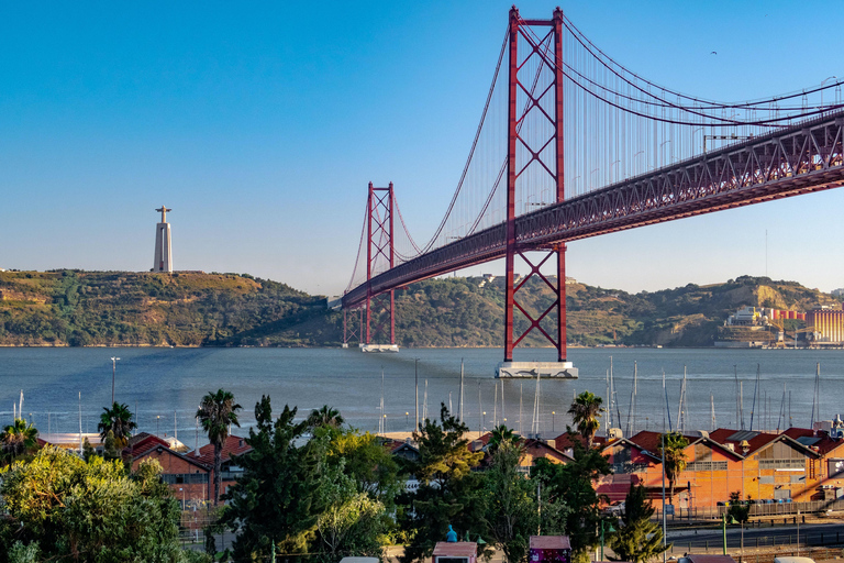 Lisbon: 8 Hour Private Tour through Lisbon (up to 6 people)