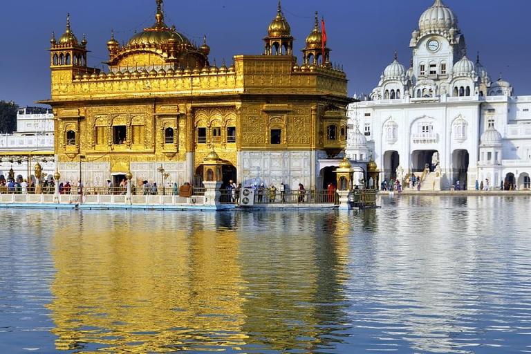 Delhi: tour di 2 giorni ad Amritsar con il Tempio d'oro e WagahDelhi: tour di 2 giorni ad Amritsar con il Tempio d'Oro e Wagah