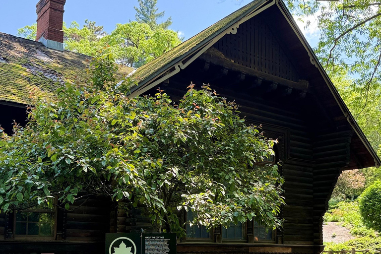 NYC: Central Park Storytelling Pedicab Tour with Theater Central Park Pedicab Tour - Deluxe 1.5 Hour Experience