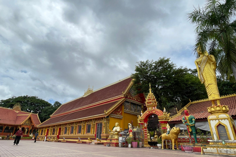 Visita icónica de Vientiane y cultura de Laos, Parque de Buda, PatuxayPrivado 6-9 pax