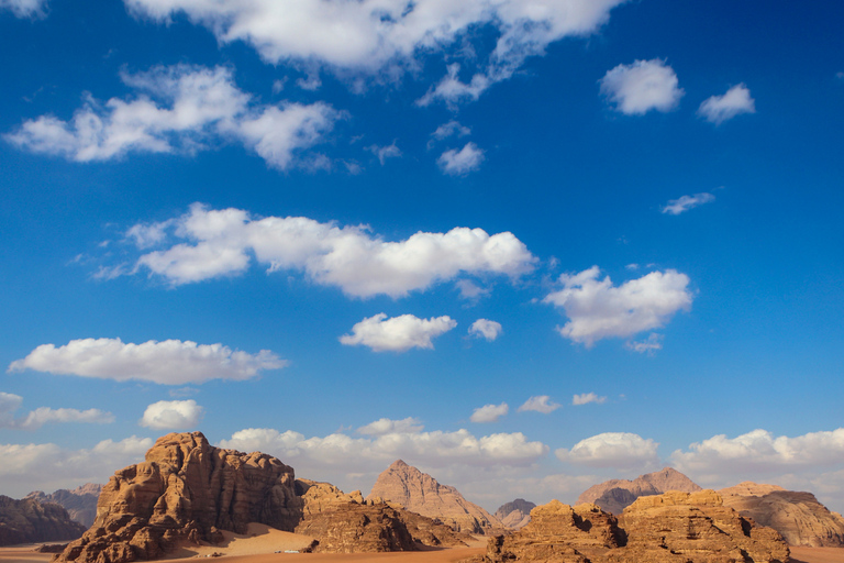 Aqaba : Transfert en voiture privée avec safari en jeep dans le Wadi Rum