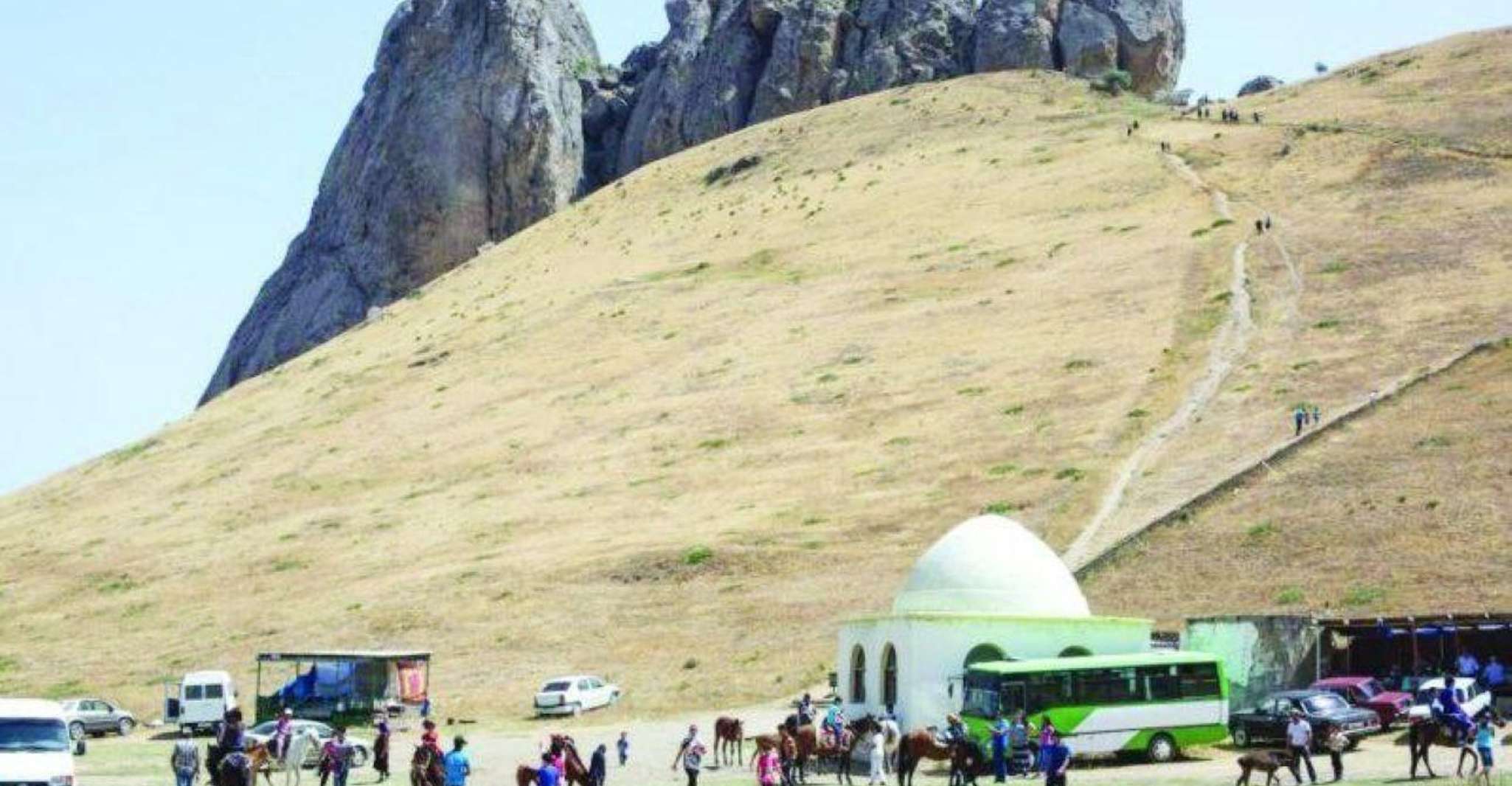 A Full Day Khinalug, Guba and Candy Mountains Tour - Housity