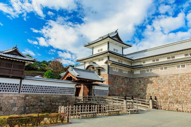 Nagoya: 2-Day Shirakawa-go, Kanazawa & Takayama Tour