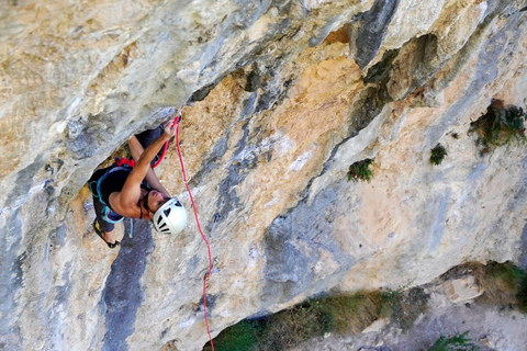 Cuenca: Women-Only Sport Climbing Course