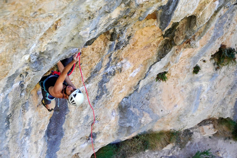 Cuenca: Women-Only Sport Climbing Course