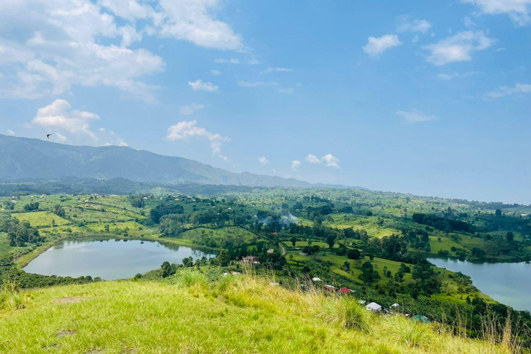 Uganda: 2-Day Chimpanzee Trekking, Hot Springs & Craters