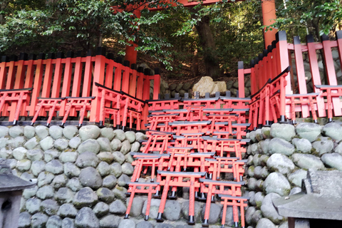 Kioto: Descubre Cada Rincón Del Icónico Santuario Fushimi InariVisita en grupo