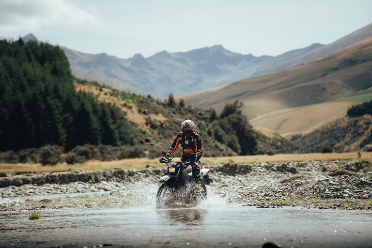 Queenstown: Tour de 1 dia com tudo incluído, guiado por um motociclista