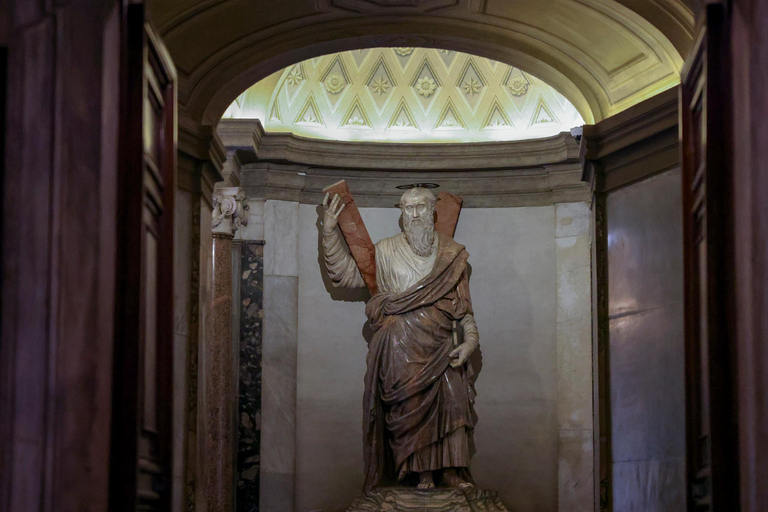 Rome: St. Peter’s Basilica & Underground Tombs Tour Group Tour in French