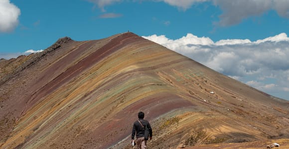 Cusco: Sightseeing Tour of Palcoyo Rainbow Mountain with Entrance Fees and Lunch