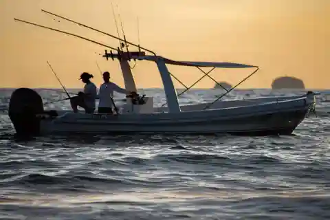 Flamingo Bay: Beach-Hopping Snorkel & Sunset Tours