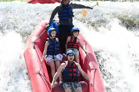 Rafting Privado Sidemen: Rio Telaga Waja com almoço