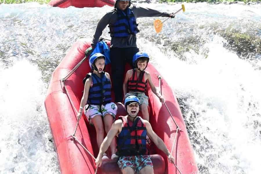 Bali Sidemen - privates Rafting auf dem Telaga Waja Fluss mit Mittagessen. Foto: GetYourGuide Bali Sidemen - privates Rafting auf dem Telaga Waja Fluss mit Mittagessen. Foto: GetYourGuide