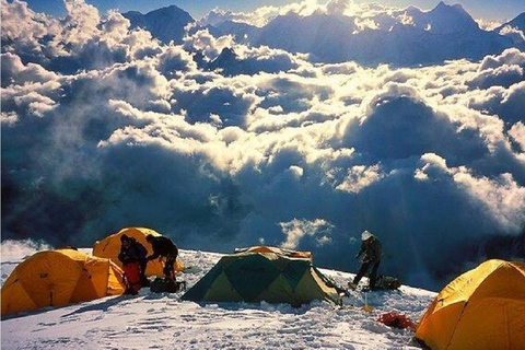 Huaraz: Nevado Chopicalqui 4-Day 6354 m Climbing Expedition