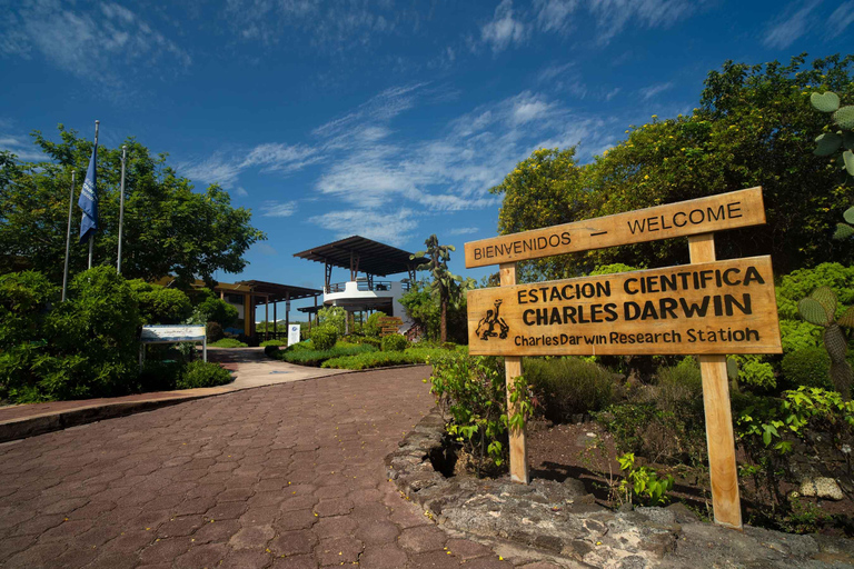 5-Day Galápagos Wildlife & Island Discovery