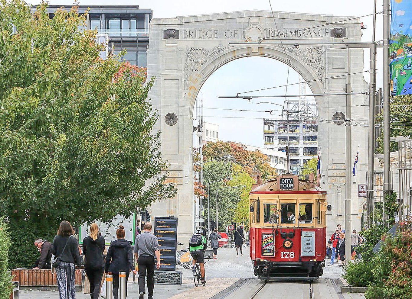 Kombineret byrundvisning med gondol og sporvogn i Christchurch