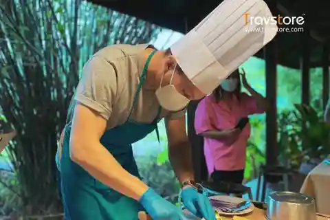 Phuket: Hands-On Thai Cooking Experience