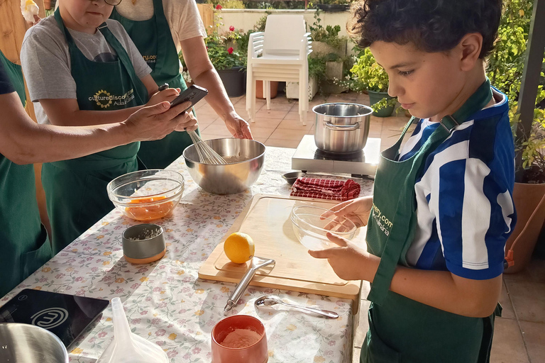 在波尔图与伊莎贝尔和若热一起烹饪葡式蛋挞在波尔图与Isabel和Jorge一起学做葡式蛋挞