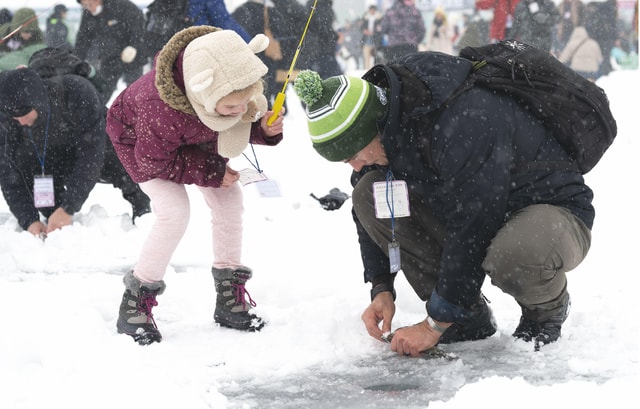 Eobi Ice Valley&Hwacheon Ice Fishing & Garden of Morningcalm