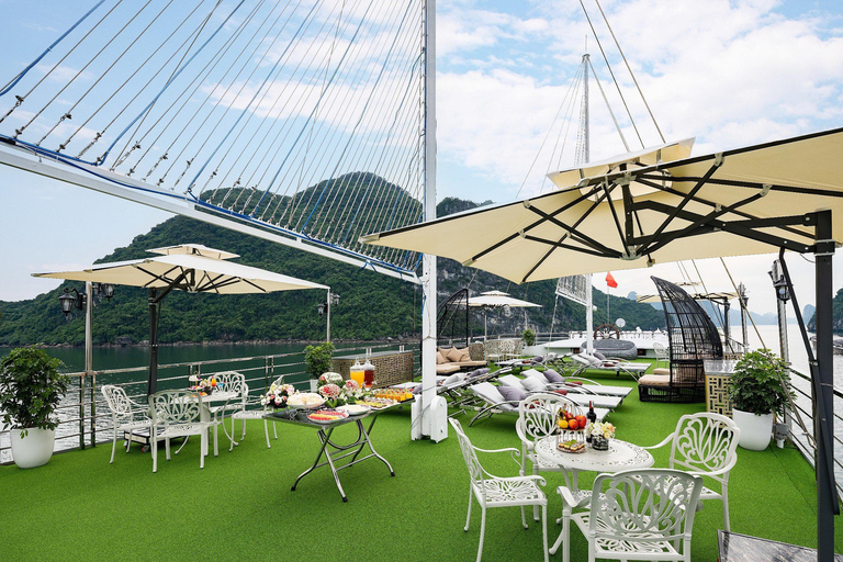 Hanoi: Halong Bay Day Tour with 5-star Cruise & Transfer