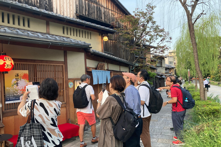 Miyako Odori Performance and Gion Walking Tour in Kyoto