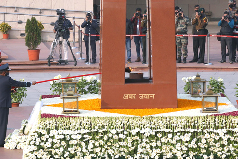 Delhi: National War Memorial Guided Tour with Hotel Pickup