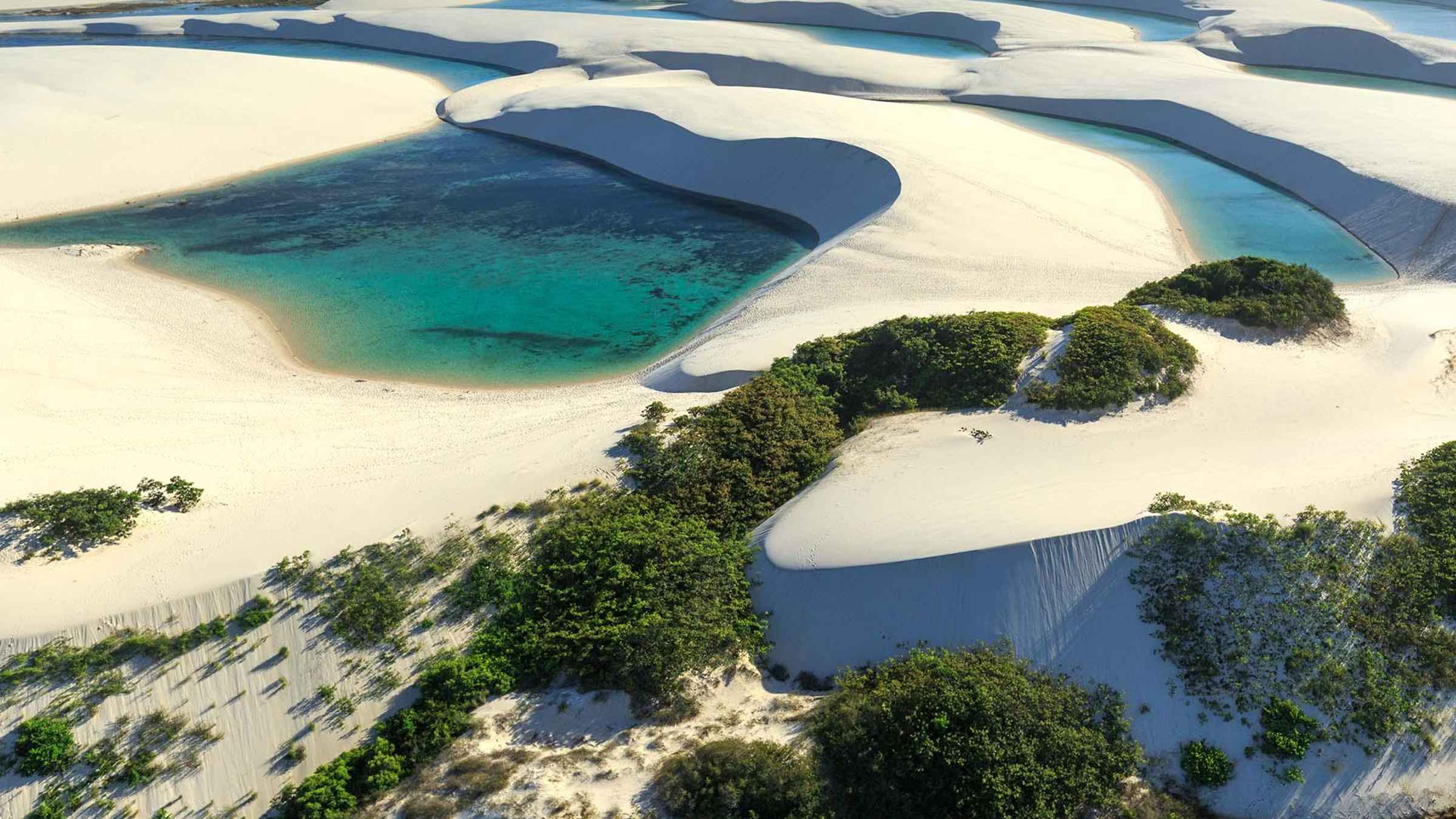 Explore Atins: Lagoa, Dunas e Vila Charmosa