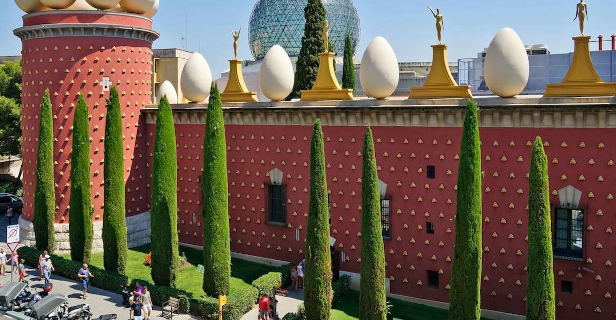 Figueres: Dalí Theatre-Museum Entry Ticket