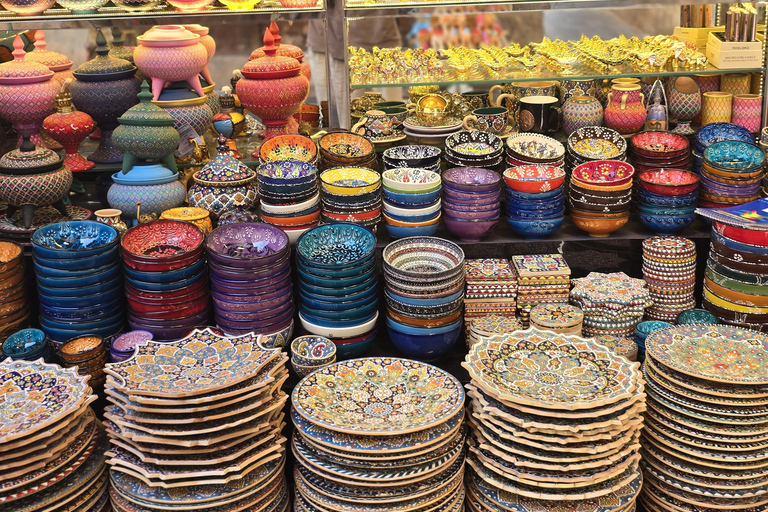 Dubai: Premium Old Town, Street Food, Souks & Boat Ride Tour Private tour with transfers