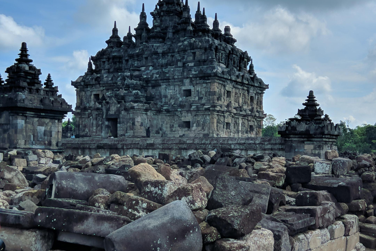 Explorer le temple caché et Prambanan