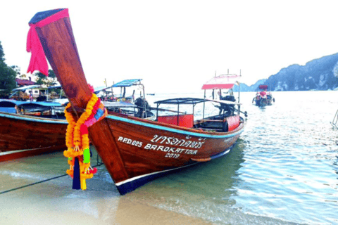 Desde las islas Phi Phi Phi Phi, Zona Maya en barco de cola largaRonda Amanecer