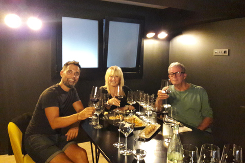 San Sebastian: Private Walking Tour with Wine Tasting
