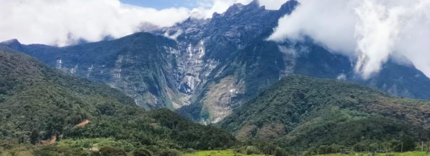 Kundasang : sources chaudes de Poring + Desa & repas en groupe