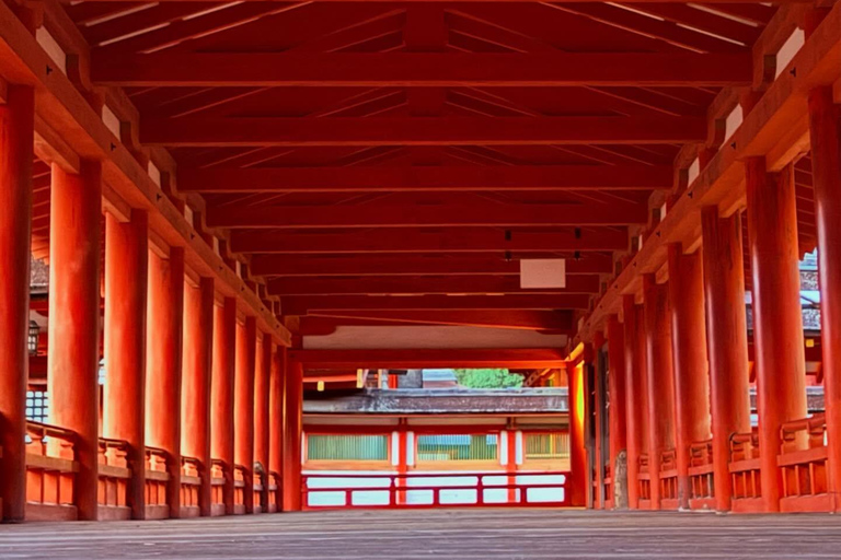 Hiroshima & Miyajima Island: Small Group Full-Day Sightseeing Tour