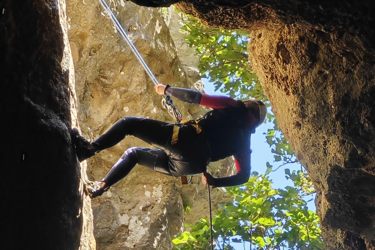 Rethymno: Excursión de barranquismo en el desfiladero de KourtaliotikoRethymno: recorrido de barranquismo en el desfiladero de Kourtaliotiko