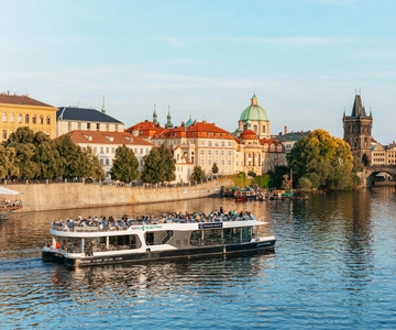 Prague: Vltava River Night Cruise with Buffet