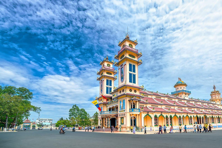 UTFORSKA SKÖNHETEN I CAO DAI-TEMPLET I TAY NINH