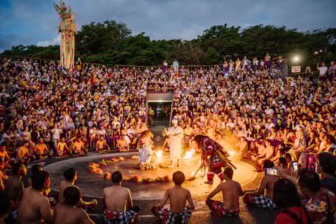 Bali: tour salta fila del tempio di Uluwatu e della danza del fuoco di Kecak