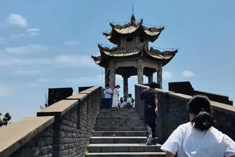 Shanghai: Yixing Little Great Wall Hike with Temple Visit private tour option