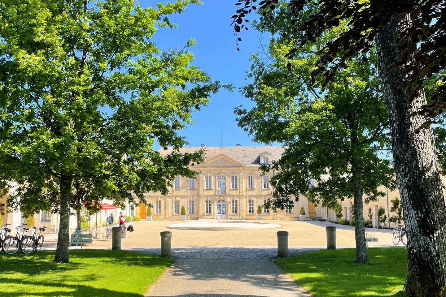 波尔多出发：梅多克酒庄晨间品酒游