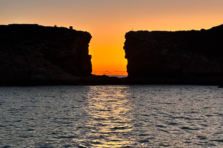 Gozo: Ix-Xatt l-Aħmar Private Boat Trip