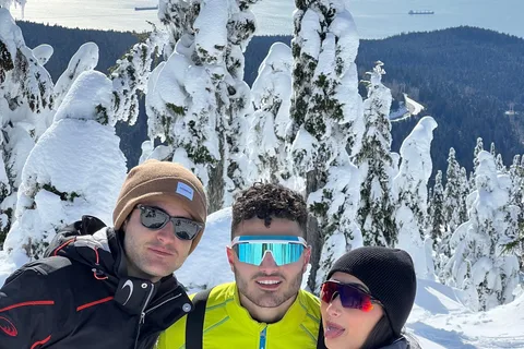 Vancouver: North Shore Mountains Snowshoeing with Transfer