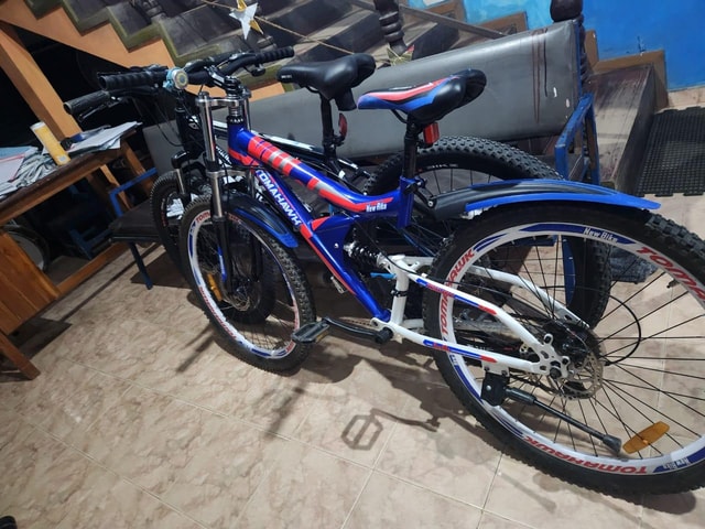 Kandy: Bike Rental with Helmet, Water, and Route Map
