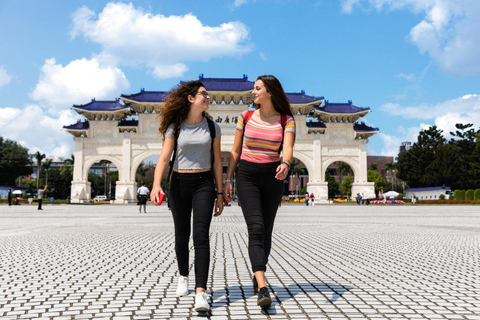 Taipei: Private Photoshoot at Iconic Landmarks Premium: 50 photos | 60 mins